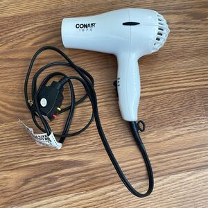 Conair 1875 hair dryer White great condition
